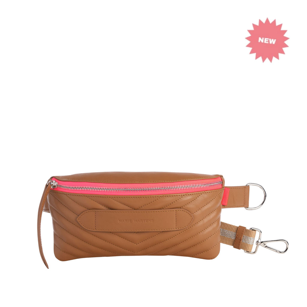 Coachella - Beltbag Marie Martens Camel  Quilted  in natural grain leather - Pink zip 